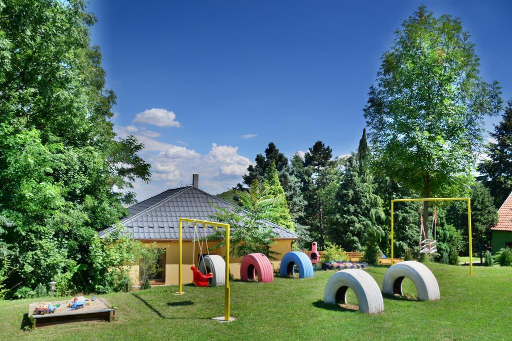 Areal Hradisek Villa Klobouky u Brna Exterior foto