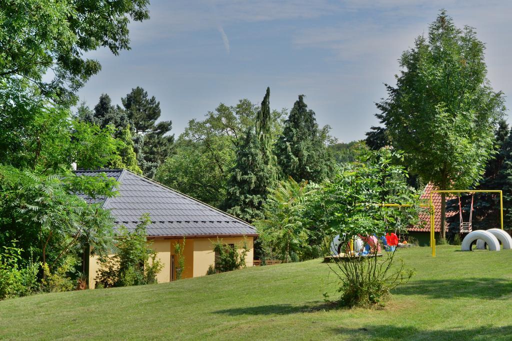Areal Hradisek Villa Klobouky u Brna Exterior foto